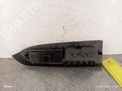 left-front-window-switch-vw-touran-1t3-2010-2011-2012-2013-2014-2015-2016-39138442 main image