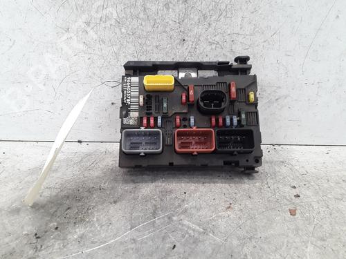 Used Fuse box PEUGEOT 307 Break (3E) 1.6 HDi 110 (109 hp) 30012871