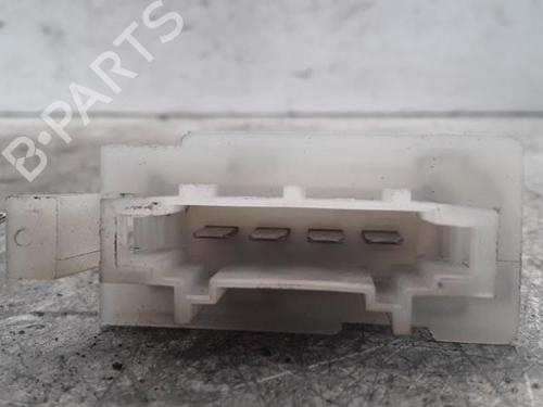 Used Heater resistor RENAULT MASTER II Van (FD) 2.2 dCI 90 (FD0G, FD0N, FD2G, FD2N, FD3G, FD3N) (90 hp) 30019214