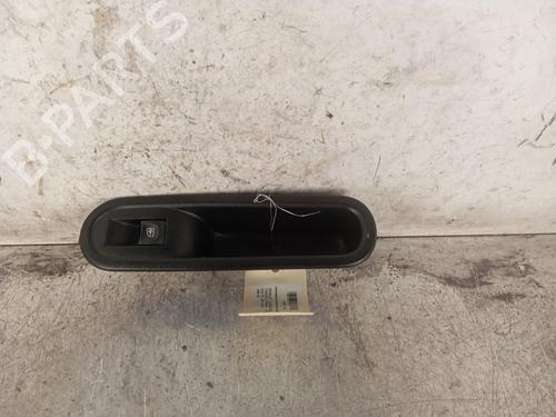 Mando elevalunas delantera derecho RENAULT TWINGO III (BCM_, BCA_) 1.0 SCe 70 (BCMB) (69 hp) 30017109