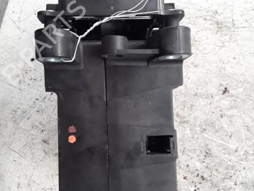 Used Gear lever PEUGEOT 3008 II SUV (MC_, MR_, MJ_, M4_) 1.6 THP 165 (M45GYW, M45GZW, M45GYV) (165 hp) 30013697