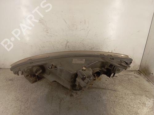 Used Right headlight Right headlight PEUGEOT 1007 (KM_) 1.6 16V (109 hp) 30017936 30017936