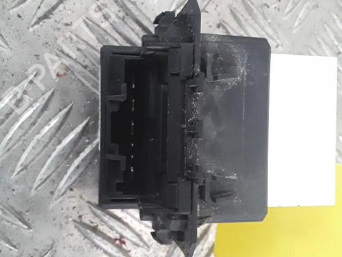 Used Heater resistor PEUGEOT 207 (WA_, WC_) 1.4 16V (95 hp) 30021561