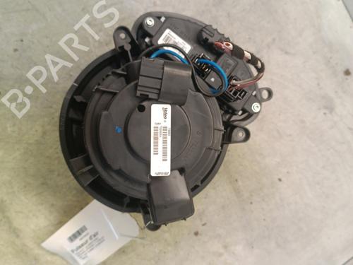 Heater blower motor RENAULT MEGANE IV Hatchback (B9A/M/N_) 1.6 dCi 130 (B9A4) | BP30020670M62
