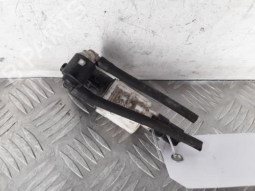 Used Washer pump Washer pump CITROËN C4 I (LC_) 1.6 HDi (109 hp) 30019584 30019584