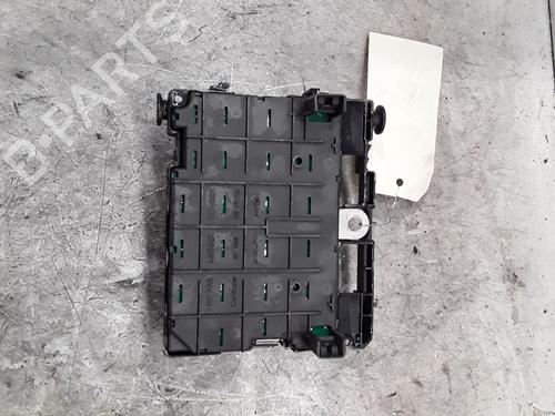 Used Fuse box Fuse box 30014850 30014850