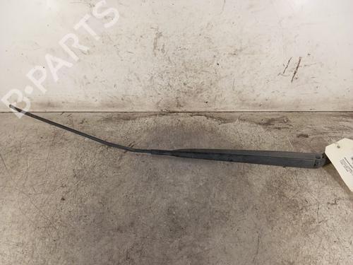 Used Front windshield wiper arm Front windshield wiper arm RENAULT CLIO III (BR0/1, CR0/1) 1.5 dCi (BR17, CR17) (86 hp) 30018143 30018143