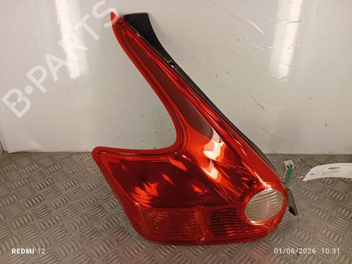 left-taillight-nissan-juke-f15-2010-2011-2012-2013-2014-2015-2016-2017-2018-2019-36221149 main image