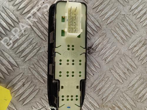 Left front window switch CITROËN C3 II (SC_) 1.4 HDi 70 (SC8HZC, SC8HR0, SC8HP4) | BP32339488I27