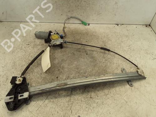 Lève-vitre avant droit HONDA CR-V II (RD_) 2.2 CTDi (RD9) (140 hp) 30018939