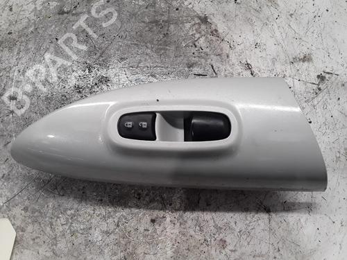 Used Right front window switch NISSAN JUKE (F15) 1.5 dCi (110 hp) 30026017