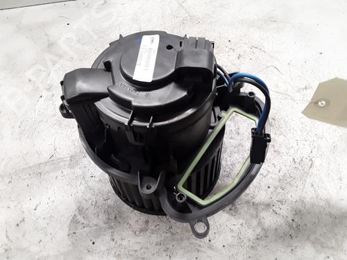 Used Heater blower motor Heater blower motor RENAULT MEGANE IV Hatchback (B9A/M/N_) 1.5 dCi 110 (B9A3) (110 hp) 30020829 30020829