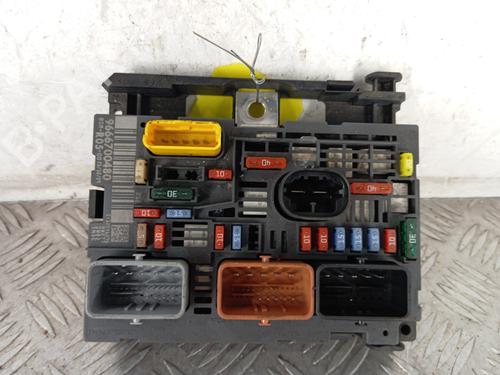 Used Fuse box PEUGEOT 308 I (4A_, 4C_) 1.6 HDi (109 hp) 31379244