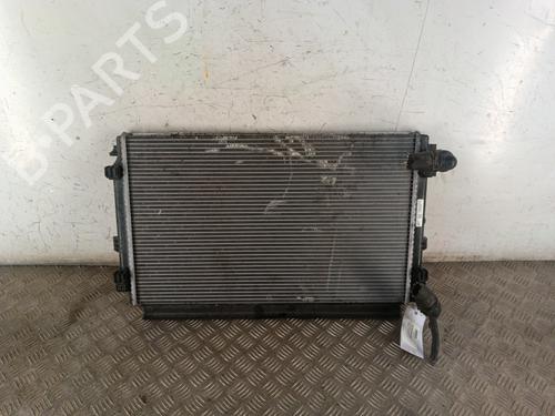 Used Water radiator VW PASSAT B8 Variant (3G5, CB5) 2.0 TDI (150 hp) 30025657