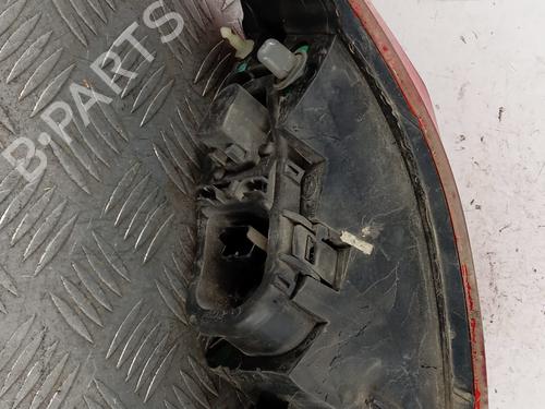 right-taillight-renault-clio-iv-bh_-2012-2013-2014-2015-2016-2017-2018-2019-2020-2021-36589808 main image