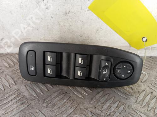 venstre-fortil-elrude-kontakt-peugeot-2008-i-cu_-2013-31839141 main image