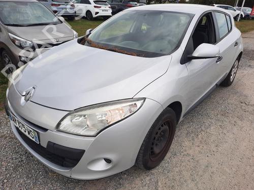 Brugte RENAULT MEGANE III Hatchback (BZ0/1_, B3_) 1.5 dCi (BZ09, BZ0D, BZ1W, BZ29, BZ14) (110 hp) 4294734