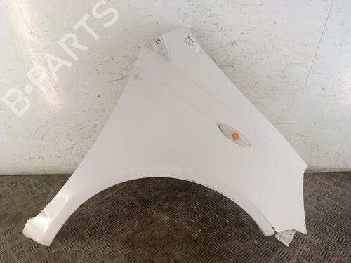 Używane Błotnik przedni prawy TOYOTA YARIS (_P1_) 1.4 D-4D (NLP10_, NLP10R) (75 hp) 30014696