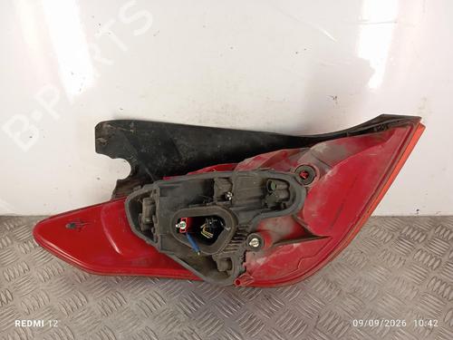 Used Right taillight Right taillight 38978023 38978023