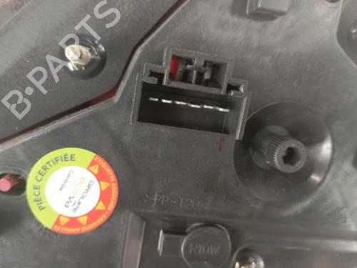 Used Left taillight Left taillight LANCIA LYBRA (839_) 2.4 JTD (839AXL1A) (140 hp) 31943548 31943548