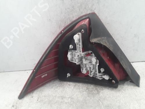 Used Right taillight Right taillight FORD MONDEO III Saloon (B4Y) 2.0 16V TDDi / TDCi (115 hp) 30019174 30019174