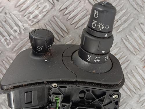squib-airbag-renault-scenic-ii-jm01_-2003-2004-2005-2006-2007-2008-2009-2010-37992817 main image