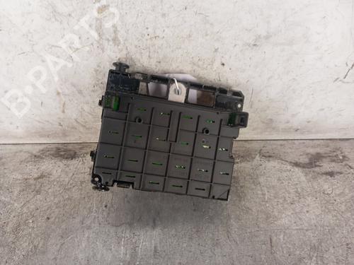 Used Fuse box Fuse box PEUGEOT 406 (8B) 2.0 HDI 110 (109 hp) 30012609 30012609