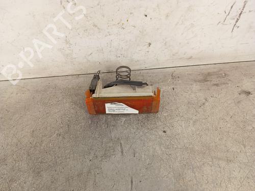 Intermitente delantero derecho RENAULT RAPID Box Body/MPV (F40_, G40_) 1.4 (F40D) (79 hp) 30020238