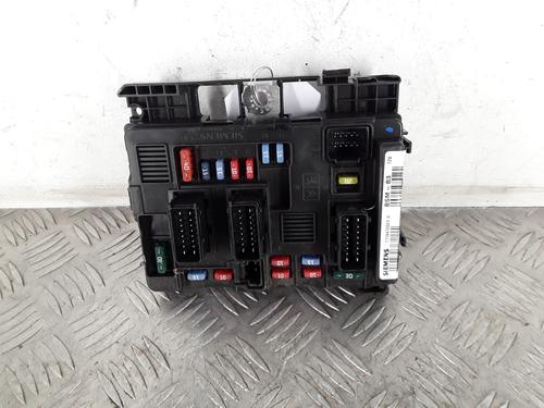 Used Fuse box Fuse box 33691922 33691922