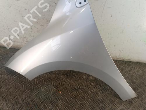 Używane Błotnik przedni lewy RENAULT MEGANE III Grandtour (KZ0/1) 1.5 dCi (KZ09, KZ0D, KZ1G, KZ29, KZ14, KZ1W, KZ10, KZ1F,... (110 hp) 30014255