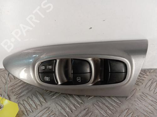 Used Left front window switch NISSAN JUKE (F15) 1.5 dCi (110 hp) 32524615