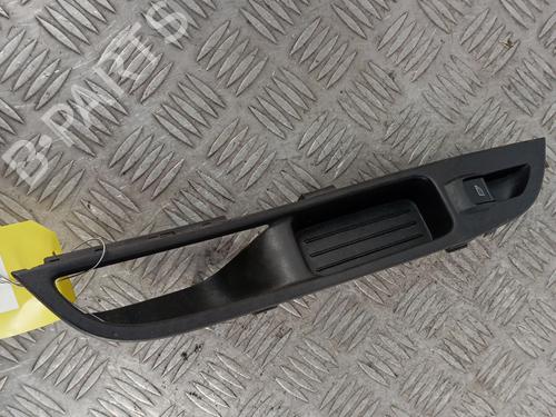 Used Right front window switch FORD FOCUS III 1.6 TDCi (115 hp) 32495881