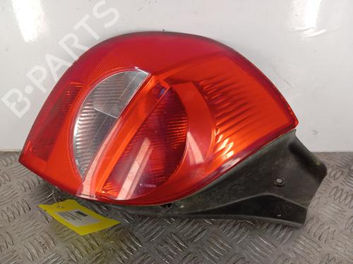 left-taillight-renault-clio-iii-br01-cr01-2005-2006-2007-2008-2009-2010-2011-2012-2013-2014-33954655 main image