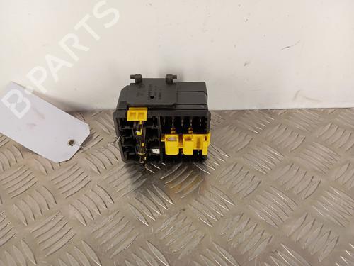 Used Fuse box PEUGEOT 306 Hatchback (7A, 7C, N3, N5) 1.9 D (68 hp) 30023387
