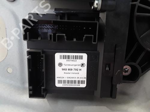 Fensterheber rechts vorne VW TOURAN (1T1, 1T2) 2.0 TDI | BP30024240C23