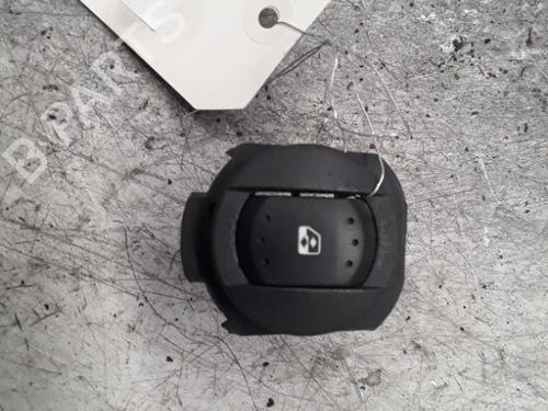 Højre fortil elrude kontakt RENAULT LAGUNA II (BG0/1_) 1.9 dCi (107 hp) 30018882