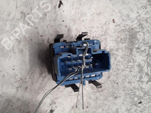 Used Left front window switch Left front window switch RENAULT TRAFIC II Bus (JL) 2.0 dCi 90 (JL00, JL01, JL0H, JL0M, JL0P, JL0S) (90 hp) 30026150 30026150
