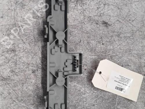 Used Lamp holder OPEL ZAFIRA / ZAFIRA FAMILY B (A05) 1.9 CDTI (M75) (100 hp) 30024695