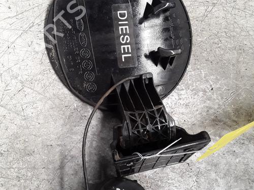 fuel-flap-kia-carens-iv-2013-30008704 main image