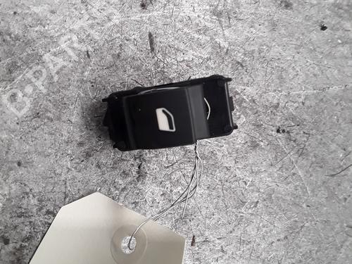 Used Right front window switch PEUGEOT 3008 II SUV (MC_, MR_, MJ_, M4_) Hybrid (224 hp) 30025982
