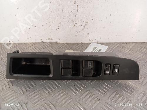 Used Left front window switch Left front window switch TOYOTA YARIS (_P13_) 1.3 (NSP130_, NSP130) (99 hp) 40258701 40258701
