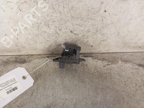 Schakelaar RENAULT MEGANE IV Hatchback (B9A/M/N_) 1.5 dCi 110 (B9A3) (110 hp) 30012547