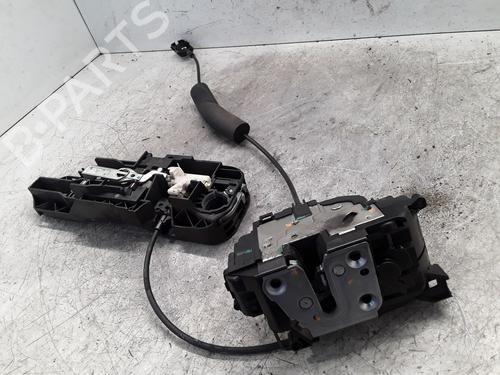 Fechadura trás esquerda RENAULT GRAND SCÉNIC III (JZ0/1_) 1.5 dCi (JZ09, JZ0D, JZ10, JZ14, JZ1G, JZ29, JZ2C) (110 hp) 30008663