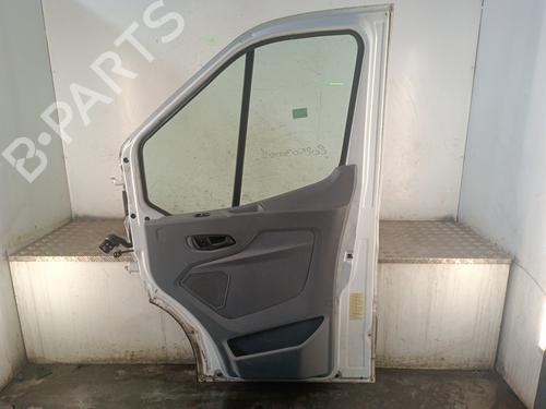 right-front-door-ford-transit-v363-platformchassis-fed-ffd-2013-30025724 main image