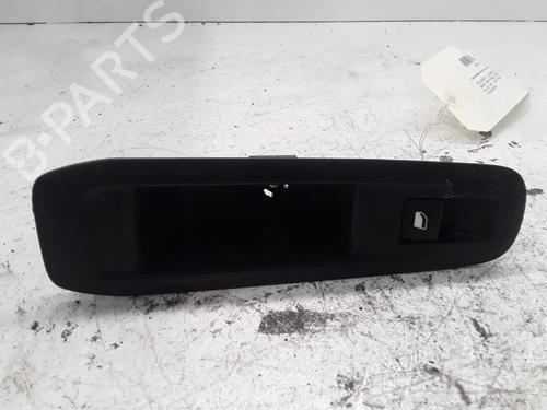 Used Right rear window switch PEUGEOT 308 SW II (LC_, LJ_, LR_, LX_, L4_) 1.5 BlueHDi 100 (102 hp) 30011079