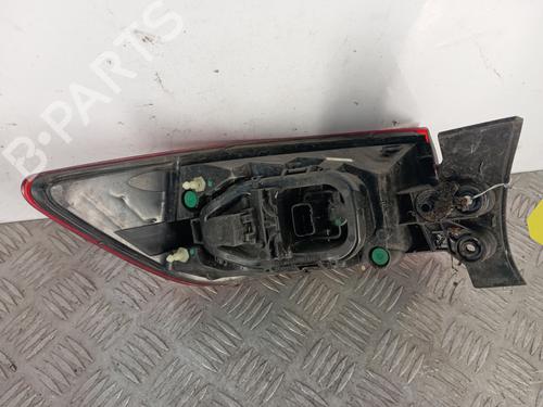 Used Right taillight Right taillight 33946296 33946296