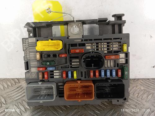 Fuse box PEUGEOT 308 CC (4B_) 2.0 HDi (4BRHRH, 4BRHRJ) | BP35784728E1 - Image 2