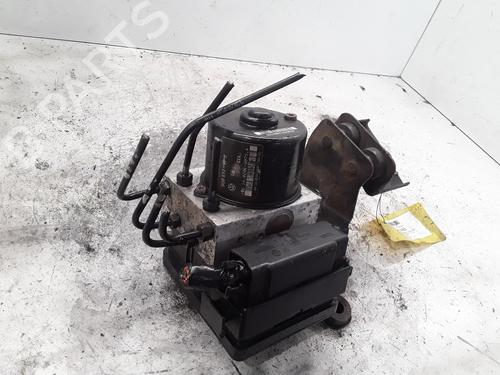 Pompe ABS VW POLO IV (9N_, 9A_) 1.2 12V (64 hp) 30008603