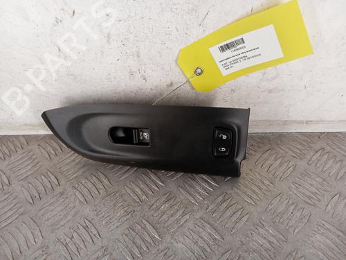 Used Right front window switch FIAT 500X (334_) 1.6 D Multijet (334AXA1B, 334AXA11) (120 hp) 31148370