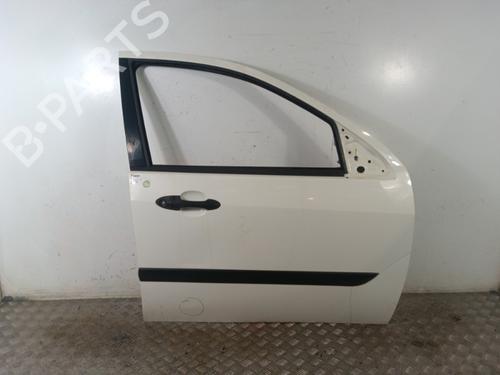 Dør høyre foran FORD FOCUS I Turnier (DNW) 1.8 TDCi (100 hp) 30018732